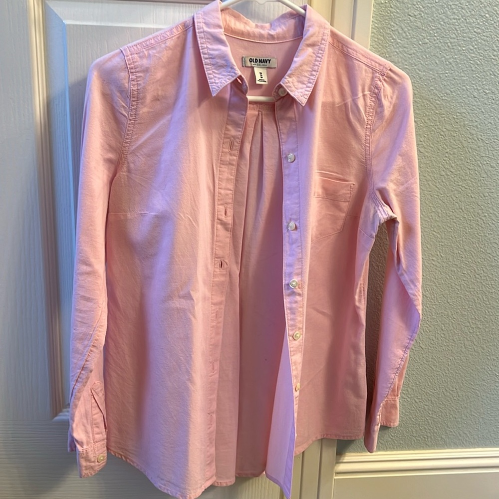 Old Navy chambray pink long sleeve button up
